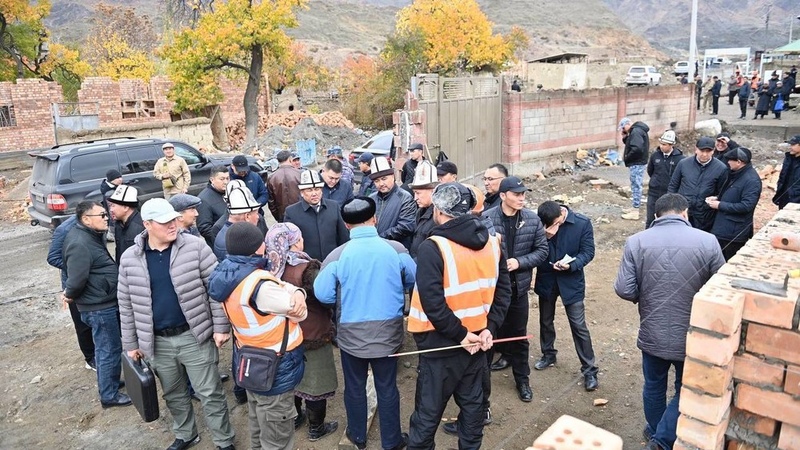 MPs visit conflict-affected villages of Batken region - AKIpress News ...