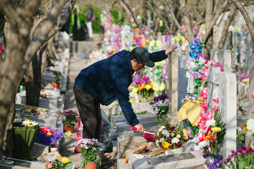 What is Qingming Festival or Tomb Sweeping Day? | The Chairman's Bao